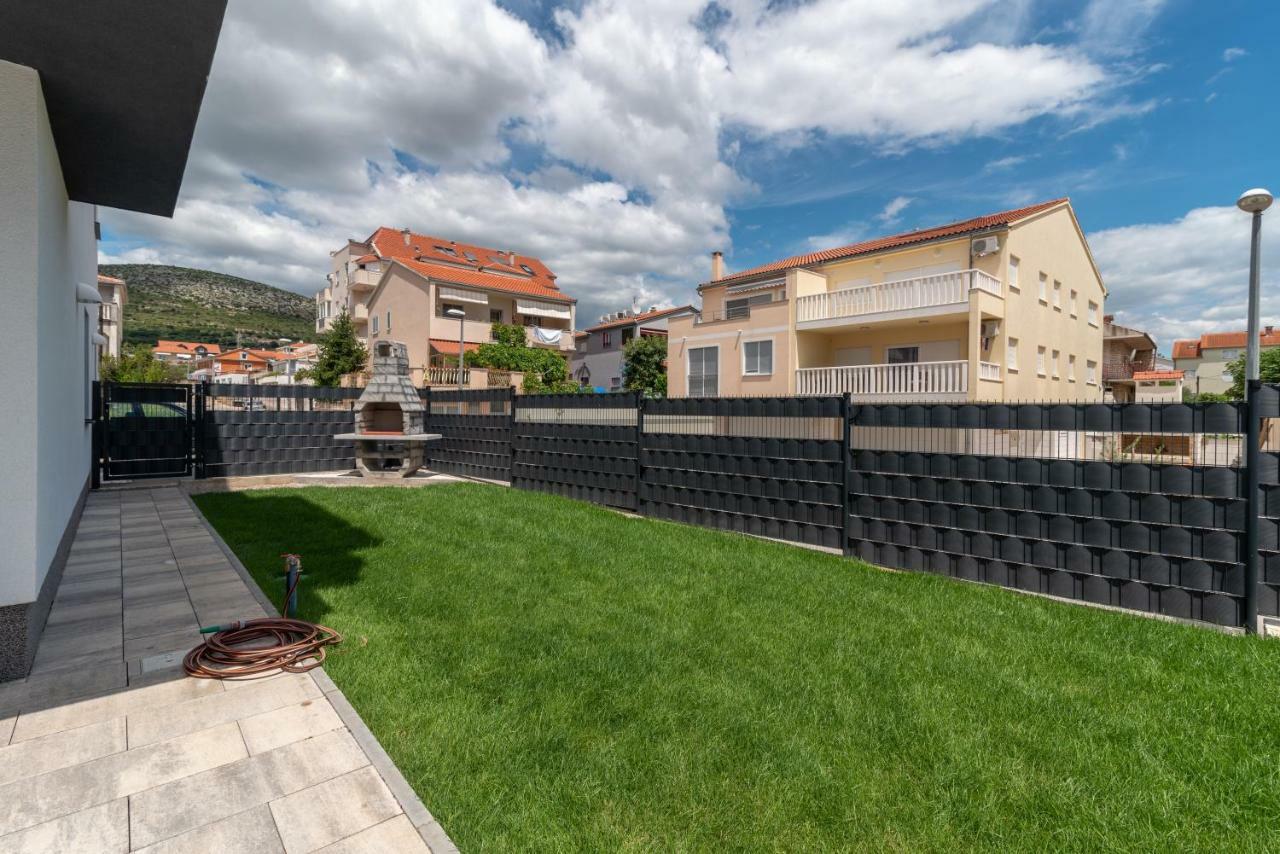 Apartment Ferias Trogir Eksteriør billede