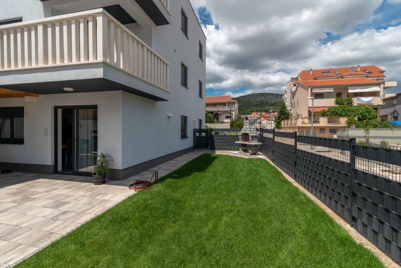 Apartment Ferias Trogir Eksteriør billede