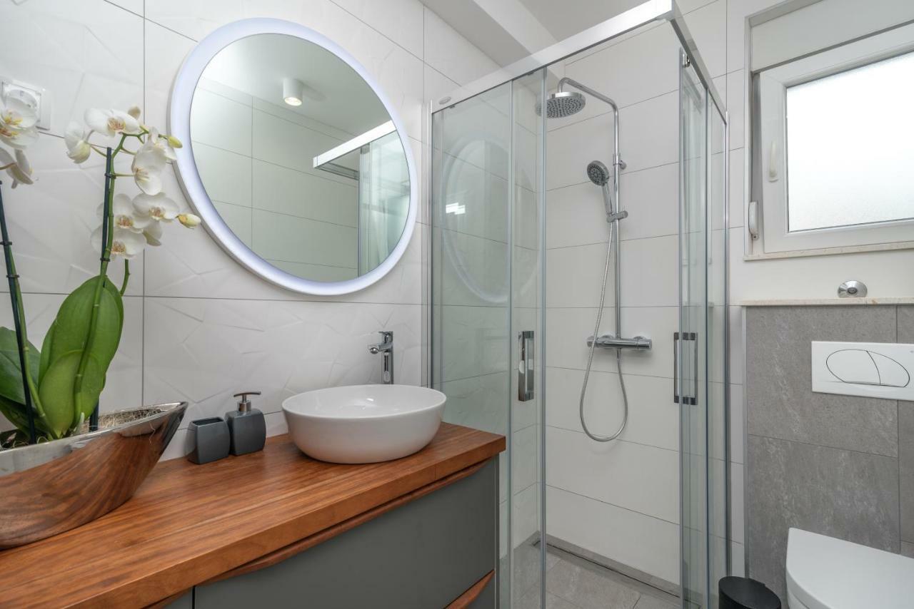 Apartment Ferias Trogir Eksteriør billede
